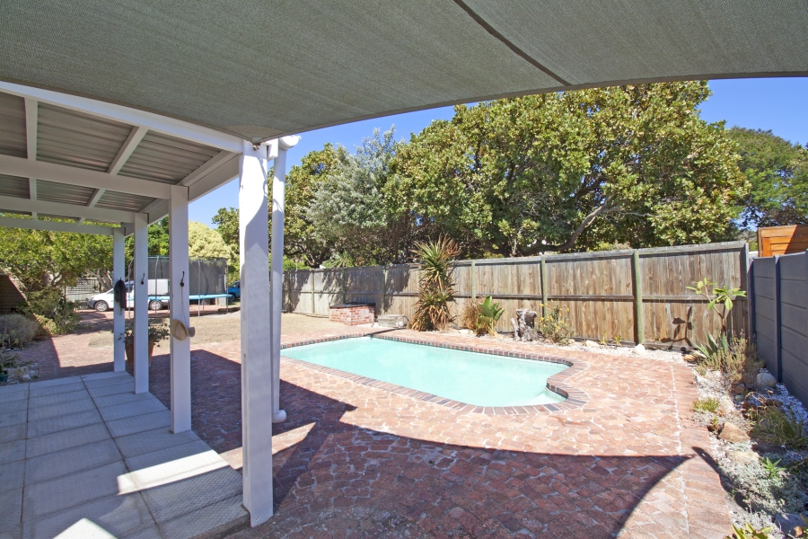 3 Bedroom Property for Sale in Kommetjie Western Cape